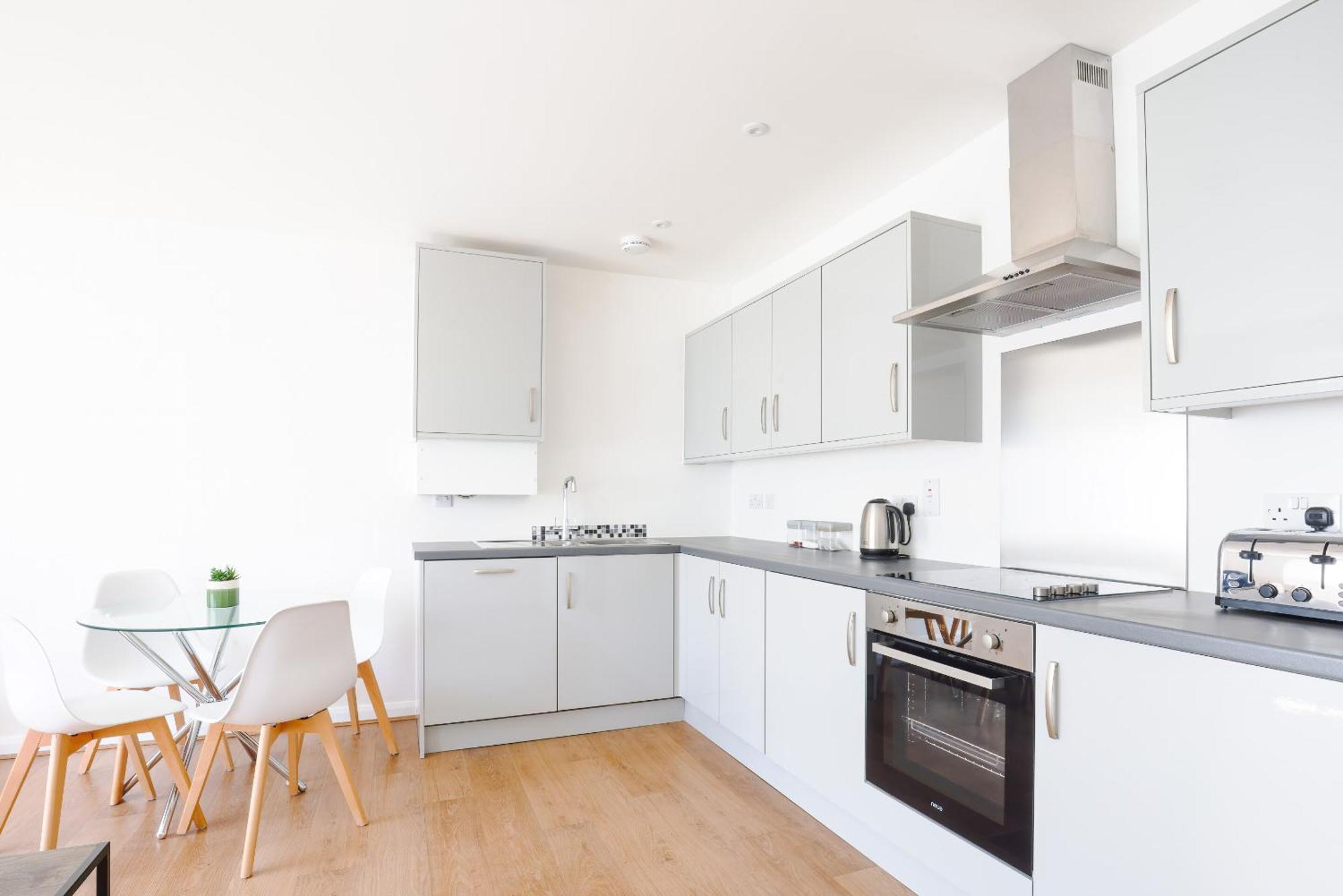 Modern, City Living Apartments- Private Parking 牛津 客房 照片